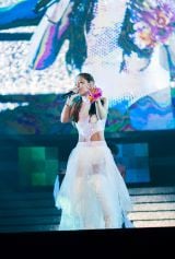 『FEVER a-nation by SANKYO』に出演した浜崎あゆみ 