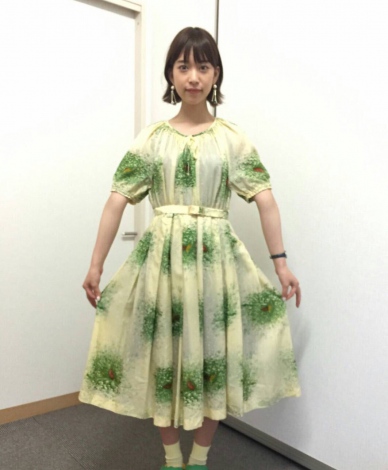 森川葵のファッション通信 5 大人カラーのチェックワンピがお気に入り Oricon News