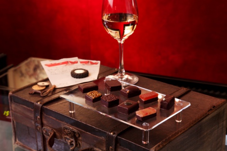 高級ショコラと旬のワインが味わえるイルサンジェー東京ブティック 