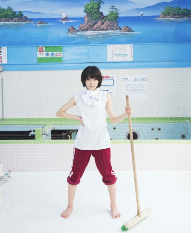 画像 写真 乃木坂46 生駒里奈 銭湯の看板娘に挑戦 ジャージで床磨き 浴衣姿も披露 1枚目 Oricon News