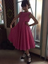 �X�숨�̃t�@�b�V�����ʐM�i10�j 50�N�ハ���s�Ƀe���V�����A�b�v 