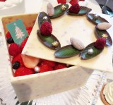 �K���Ȏ��Ԃ̐^�񒆂ɃP�[�L�� �L�n�`�̃J���t��Xmas 