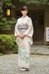 �����^�ޔ��A�����̏������ŋg�c�r�ƃo�g�� ���₩�a�����I 