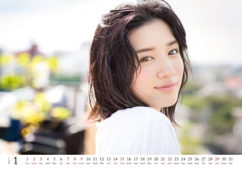 画像 写真 永野芽郁 17歳の魅力を凝縮したカレンダー発売 1枚目 Oricon News