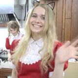 ���{���E���V�A�l�������Ȃ����C�h�J�t�F�ɐ����y�E�ƕʒ����C���^�r���[�z 