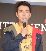 �s�[�X�����A����̃_�E���^�E���̗D�����ɍ����@�n�ĂɌ����ẴG�[�������� 