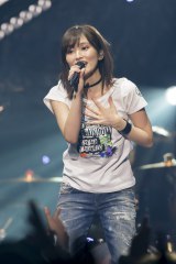 画像・写真 | 山本彩、ソロ東京公演で2700人熱狂 発熱告白も