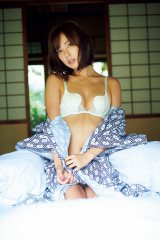 ���f���E�r��ї��ˁA���߂��͂��������c����O���r�A��䆂₩�ȐF�C 