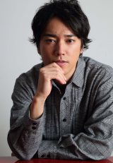 �˒J�����ɉ̎芈�������߂����E���{���A���̔M���ƃZ���X 