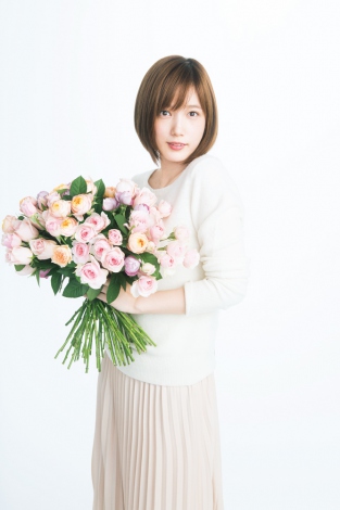 画像 写真 白い本田翼 黒い菜々緒 旬の女優が豪華グラビア共演 1枚目 Oricon News