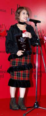 R[ÁwRed Fashionista Award 2016x̌|\܂IMALU (C)ORICON NewS inc. 