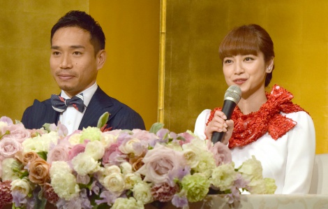 画像 写真 長友佑都 平愛梨が来年1 29結婚 イブ会見で 本当に幸せです 5枚目 Oricon News