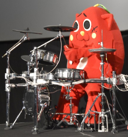 中島裕翔 にゃんごすたーと初対面 ドラムテクニックに興奮 かわいい Oricon News