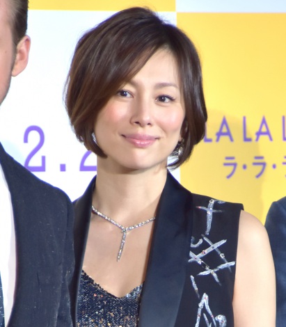 画像 写真 米倉涼子 離婚後初の公の場 声掛けにチラ見も無言 1枚目 Oricon News
