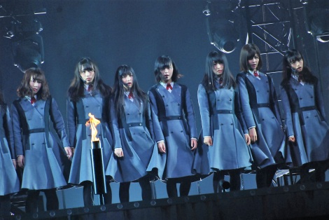 欅坂46 初単独公演で涙の決意表明 私たちは坂道を上り続ける Oricon News