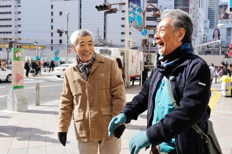 高田純次 70歳を記念して 盟友 柄本明と新宿を散歩 Oricon News