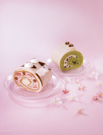 昨年登場した桜と抹茶のロールケーキ 