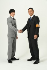 内藤剛志(右)主演『警視庁・捜査一課長』シーズン2が4月スタート。田中圭(左)が新加入(C)テレビ朝日 