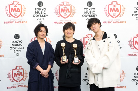 wSPACE SHOWER MUSIC AWARDSxARTIST OF THE YEAR܂RADWIMPS 