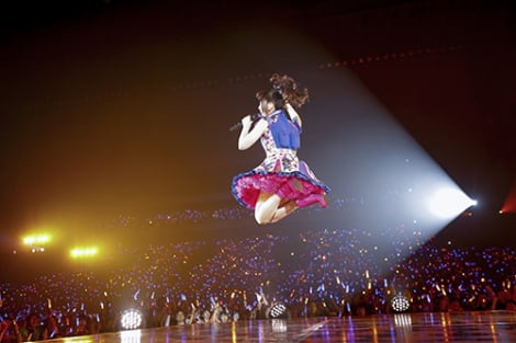 画像 写真 水樹奈々 全長17 7メートル巨大衣装で圧倒 8枚目 Oricon News