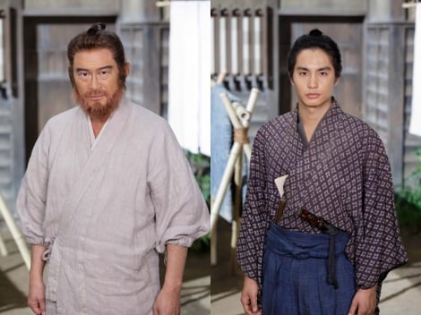 NHK・BSプレミアムのBS時代劇『赤ひげ』11月3日スタート。赤ひげ役は船越英一郎（左）、青年医師役は中村蒼（右）（C）NHK 