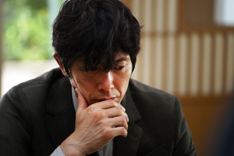 苦しむ姿も 色気全開 な佐々木蔵之介 映画 3月のライオン 島田開の写真公開 Oricon News