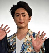 �ԋ{�ˑ��N�A����ŌQ�n�g�[�N �����̑傫���Ɂu����ׂ��v 