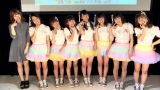 （写真左から）伊藤祐奈、「TOY SMILEY」メンバー・さーちゃん、リナティー、こちゃ☆、ゆっち、かののん、まほたん、あみた （C）ORICON NewS inc. 