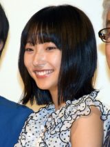 ���c��ށA�N���E�h�t�@���f�B���O���T�Ńt�@���ɉE�X�g���[�g���������� 