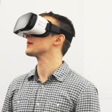 三井住友海上あいおい生命は、VR映像を利用した情報の提供を開始（写真はイメージ） 