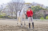 日本馬術連盟の「馬術スペシャルアンバサダー」に就任した欅坂46・菅井友香 