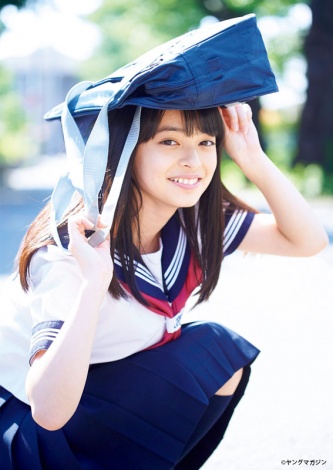 画像 写真 アンジュルム 上國料萌衣 17歳正統派美少女の寝起き姿 セーラー服 3枚目 Oricon News