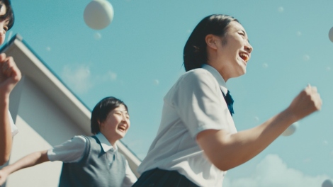 画像 写真 Wanimaに大量の白球降り注ぐ マックシェイク カルピス Cm曲mv公開 3枚目 Oricon News