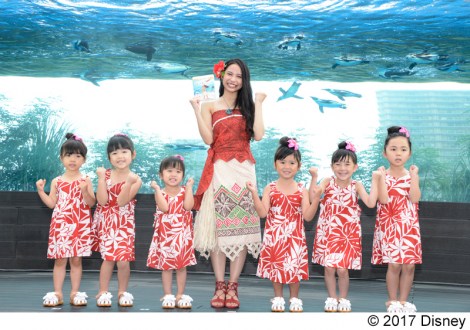 屋比久知奈 モアナ 水族館イベントで 夏は海で歌いたくなる Oricon News