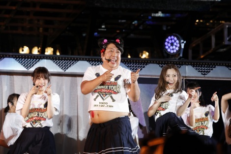 乃木坂46神宮球場ライブにヒム子 乱入 Oricon News