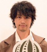 �֓��H�A�N���C�A�j������ɏ��Q�� �J�R�ĂƐ����S�� 