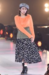 ���c�����A���e�̕ʋ��񓹌㏉�̌��̏� �t�@���̐����ɏΊ� 