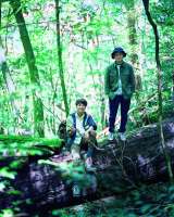 �䂸�A�̕���Łw�����s�[�X�x���́@�V�^�uTETOTE�v���ĉ��ł���I�� 