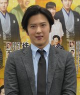 ���㏼��A�g�j�̊ہh���ɏd�� �{�l�Ƃ̑Ζʂŕω��u�E�C�����������āv 