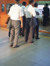 �y�����r�g�z�d�ԓ��ŃC���b�Ƃ���s���A�u�X�}�z���p�v���Ώۂ� 