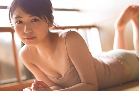 欅坂46 長濱ねる 話題の写真集から 湯上がり美肌 ショット解禁 Oricon News