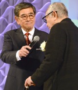 『東京ドラマアウォード2017』の授賞式に出席した石坂浩二と倉本聰 （C）ORICON NewS inc. 