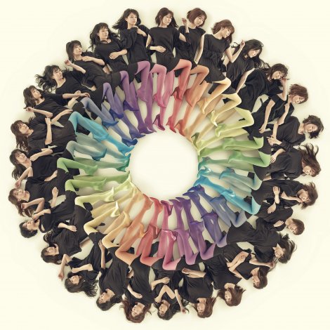 AKB48の50thシングル「11月のアンクレット」アーティスト写真 