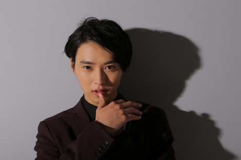 来年１月スタートに日本テレビ系連続ドラマ『トドメの接吻』で連ドラ初主演する山崎賢人 （C）日本テレビ 