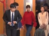 CBCテレビ『#やすだの歩き方』で妻の第1子妊娠を発表したパンサー・尾形貴弘(左) (C)CBC 