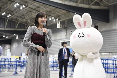 画像 写真 まゆゆキャラの中からゆきりん 最後の握手会で粋なサプライズ 5枚目 Oricon News