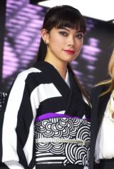 �X���A�����p���I �P�C�g�E���X�Ƌ��� 