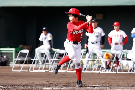 画像 写真 鈴木福 Withb を従えブルゾンちえみのコスプレ 野球の実力を披露 3枚目 Oricon News