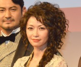 �ӌ����݂�A����Ĕ��̕��E�����P�F�Ɠd�b�u���������C�Ȑ��������v 