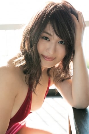 画像 写真 美女レスラー紫雷イオ 写真集で素顔と美肌を大胆披露 女子プロレスを盛り上げたい 3枚目 Oricon News